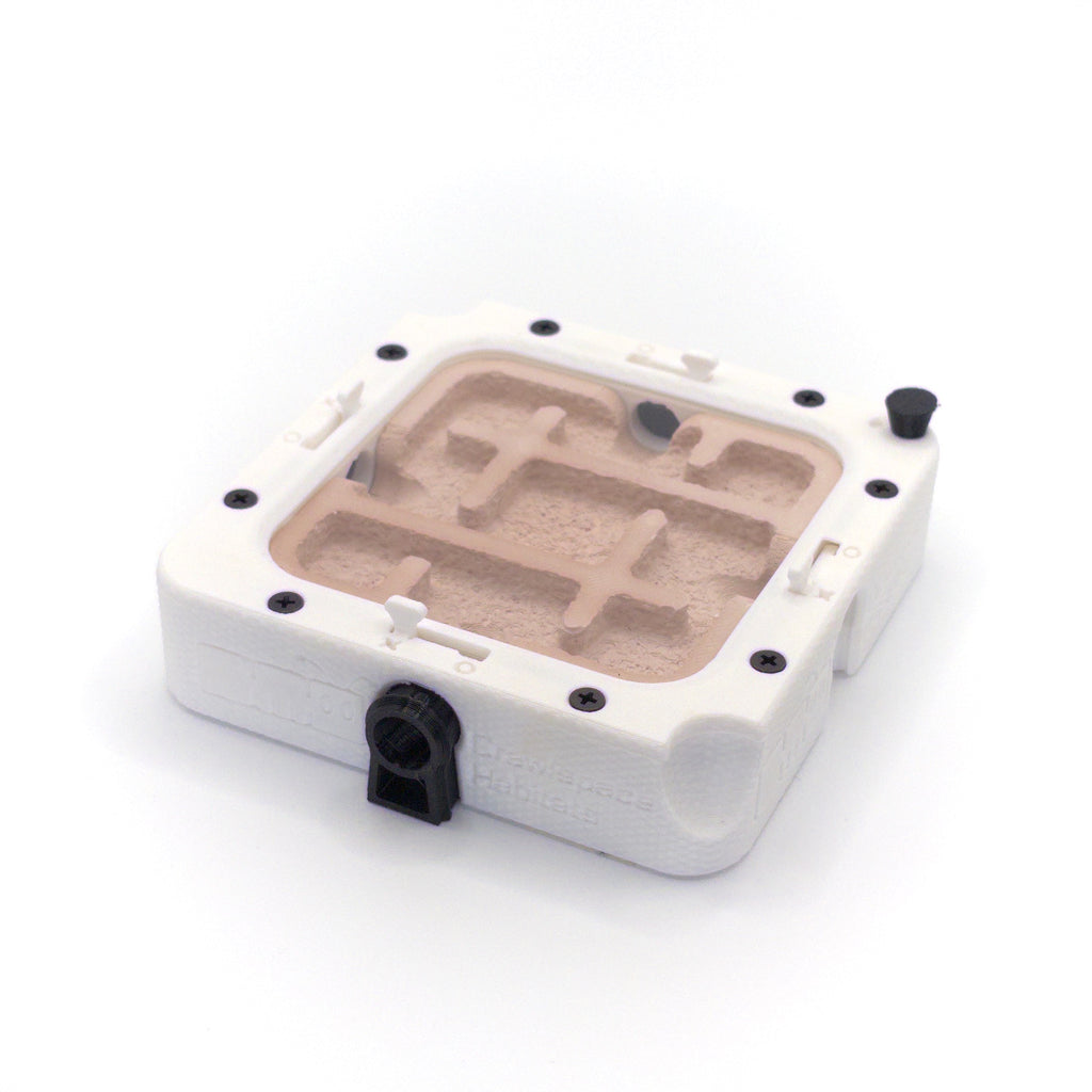 White FlexGrid Nest 4×4 with shallower Labyrinth Mini insert